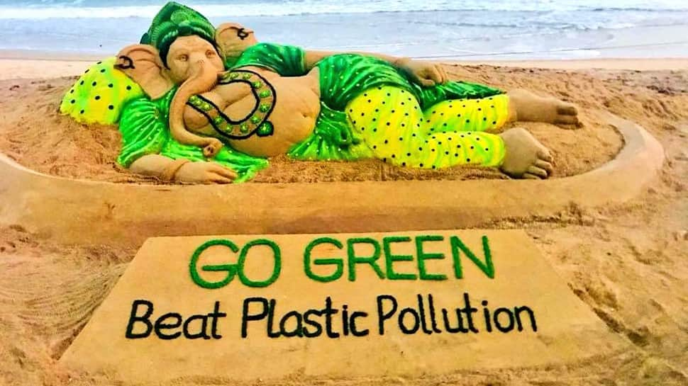 Sudarsan Pattnaik&#039;s eco-friendly Ganesha will encourage you to go green this Vinayak Chaturthi! See pics