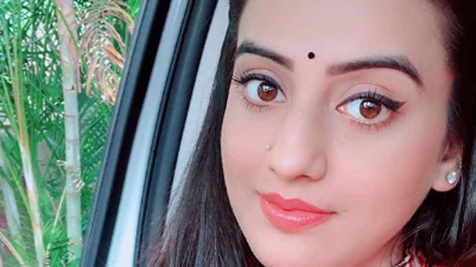 Akshara Singh is like a breath of fresh air in latest Instagram post  