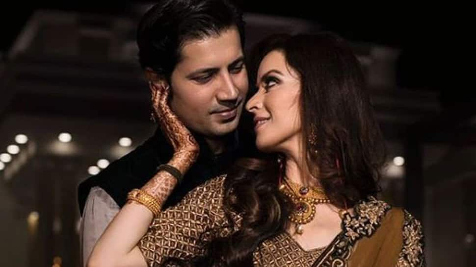 Sumeet Vyas-Ekta Kaul&#039;s wedding pictures out!-See inside