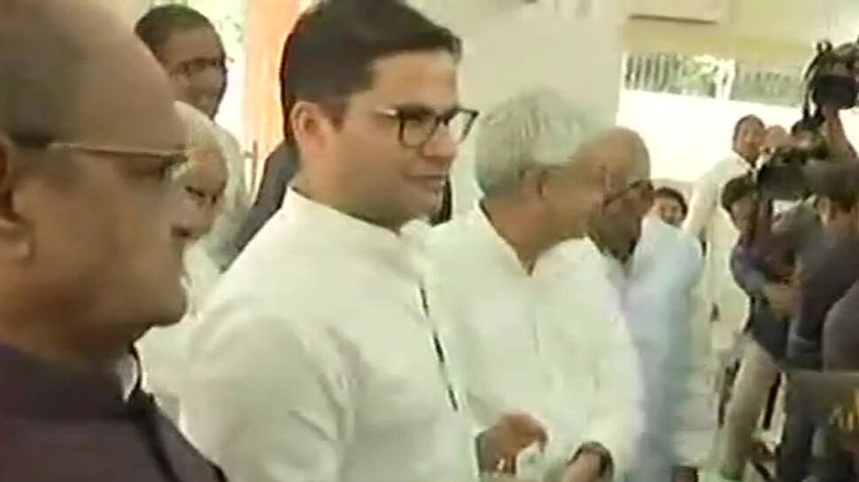 Prashant Kishor joins JDU in presence of Nitish Kumar