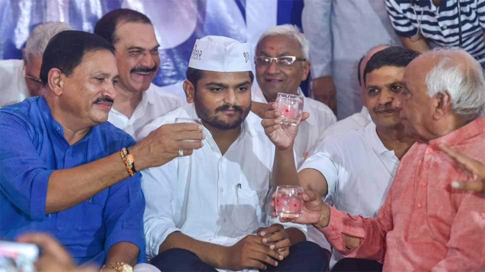 Who offered water to Hardik Patel? Candidates asked in competitive exam question paper