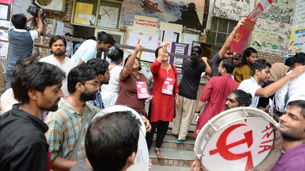ABVP, Left members enter into scuffle hours after JNUSU polls results, union president allegedly beaten up