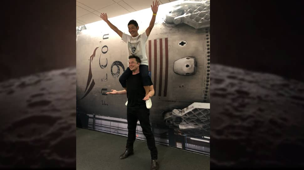 SpaceX&#039;s first Moon tourist is Japanese billionaire Yusaku Maezawa. And he&#039;s bringing 8 artists with him