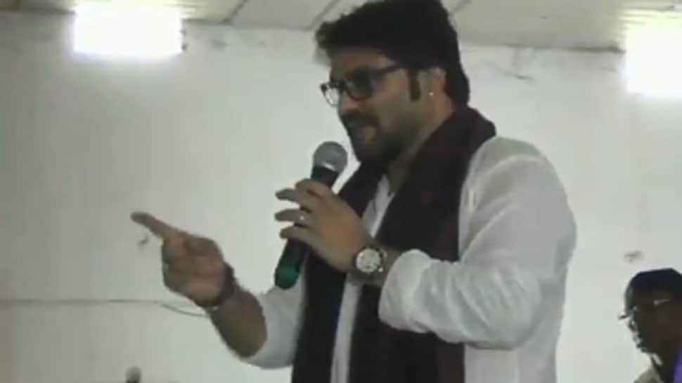 Complaint lodged against Babul Supriyo for threatening to break man&#039;s leg at event for differently abled