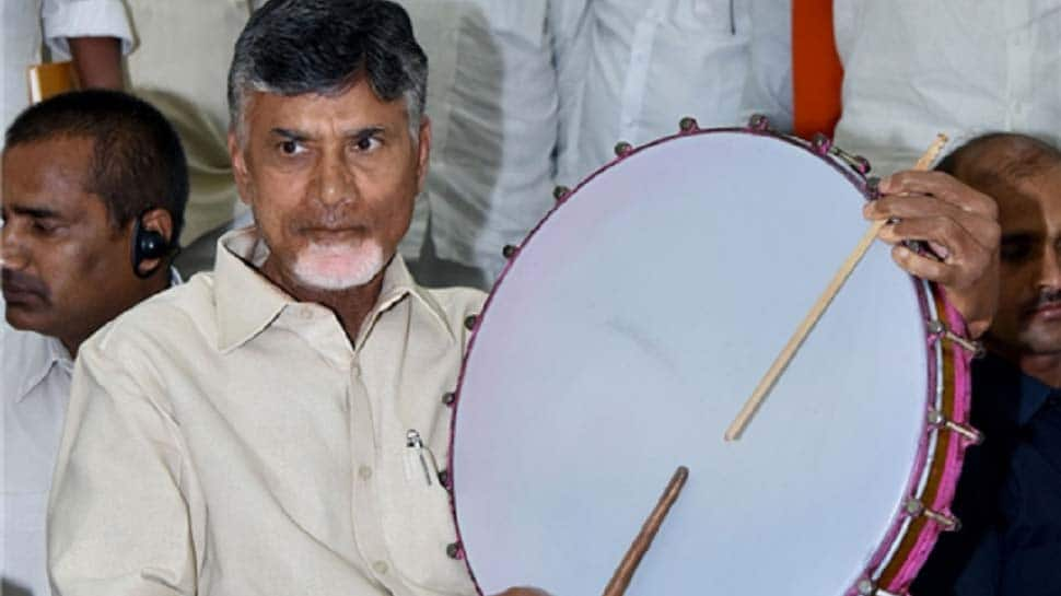 BJP adopting divide &amp; rule police with AP, Telangana: Chandrababu Naidu