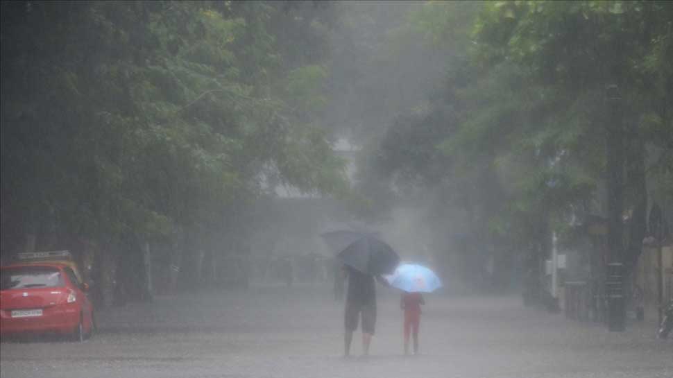 Heavy rainfall lashes Himachal Pradesh, snowfall in Spiti