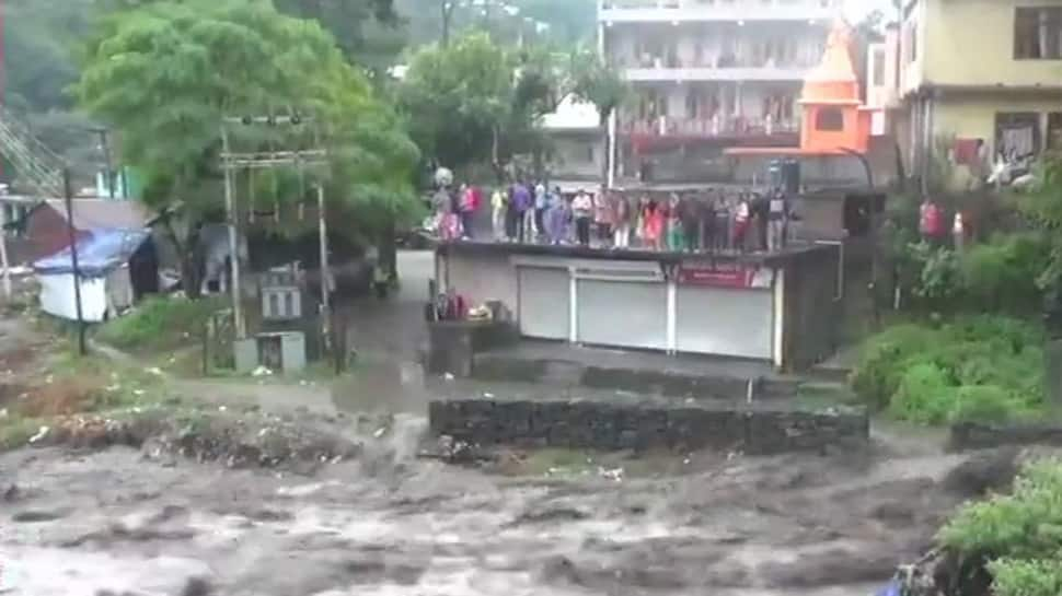 Rain disrupts normal life in Himachal Pradesh