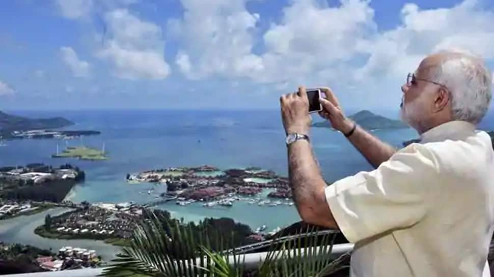 PM Narendra Modi clicks ‘Incredible India’ photographs on way to Sikkim