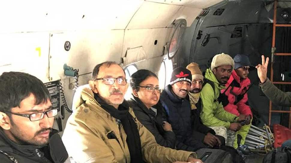 Several rescued, around 200 still stranded in Himachal Pradesh&#039;s Lahaul-Spiti