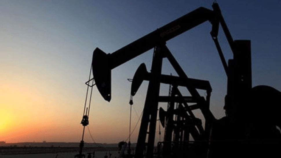 India should reduce or stop crude oil import from Iran: Moody&#039;s