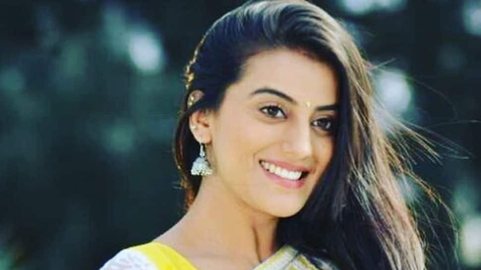 Akshara Singh shares a throwback video and it has got a dreamy feel to it—Watch