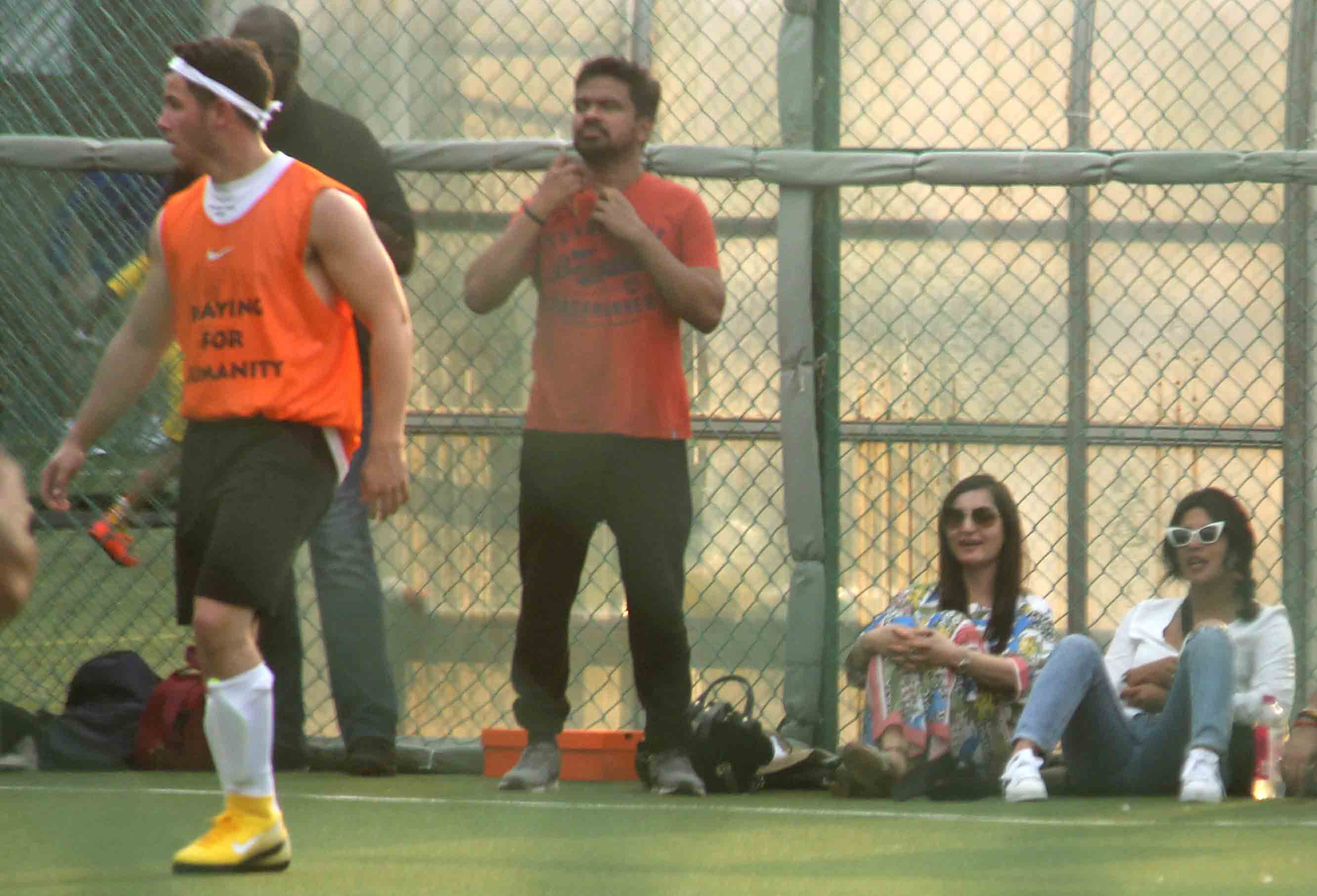 Priyanka Chopra cheers for Nick Jonas while he plays football with MS Dhoni, Aditya Kapoor — See pics