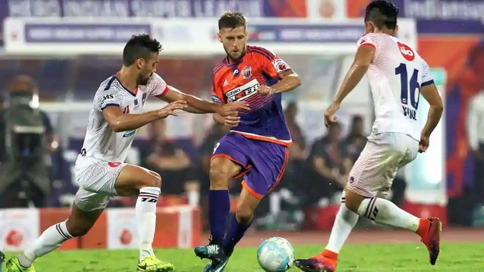 ISL-5: Friends turn foes as Delhi face Pune (Preview)