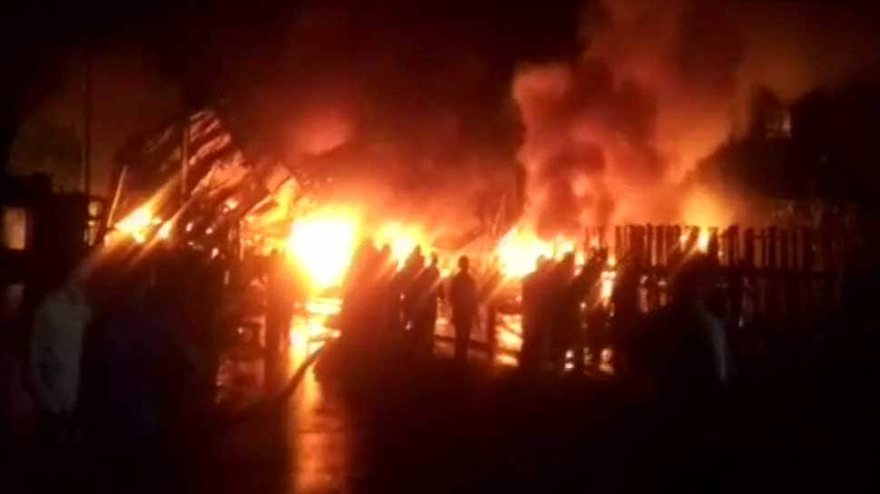 Rubber factory gutted in massive fire in Maharashtra&#039;s Thane