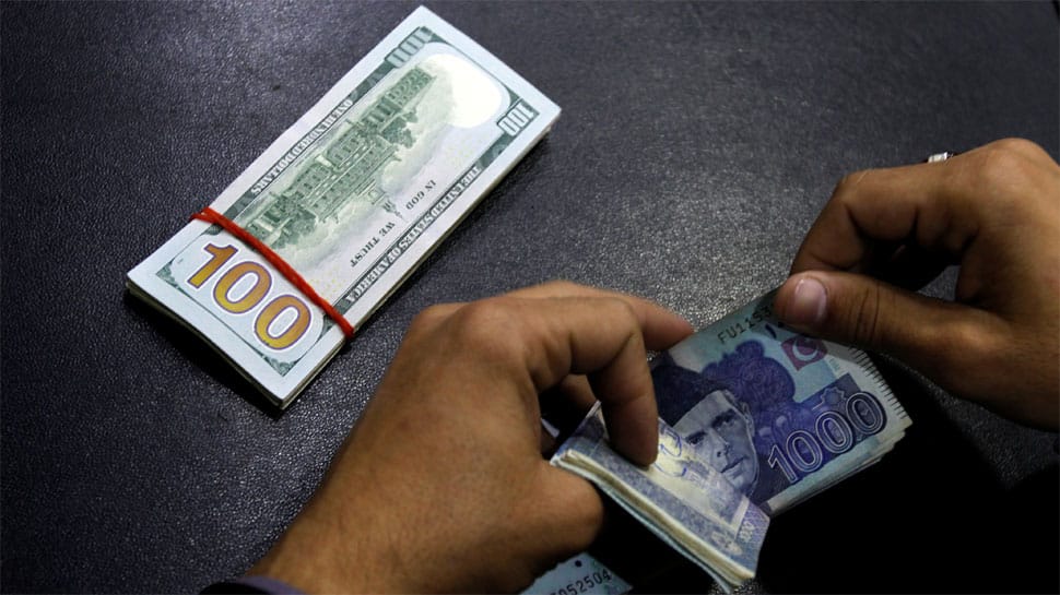 Pakistani rupee tumbles about 5% in apparent central bank devaluation