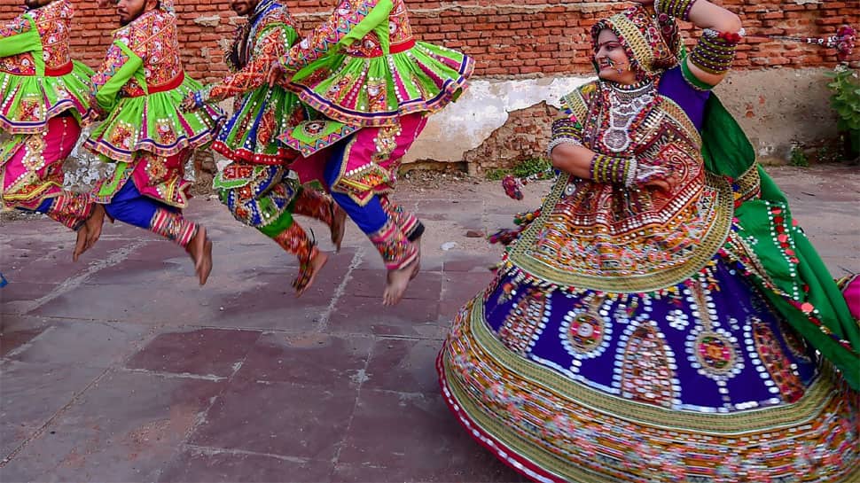 Navratri 2018: Sizzle in blue this evening – Style tips for women Navratri 2018: Sizzle in blue this evening – Style tips for women