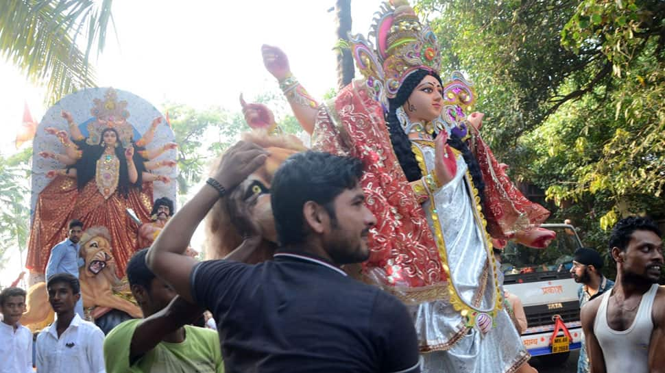 Navratri 2018: Day 2 - Worship Maa Brahmacharini for peace and virtue!