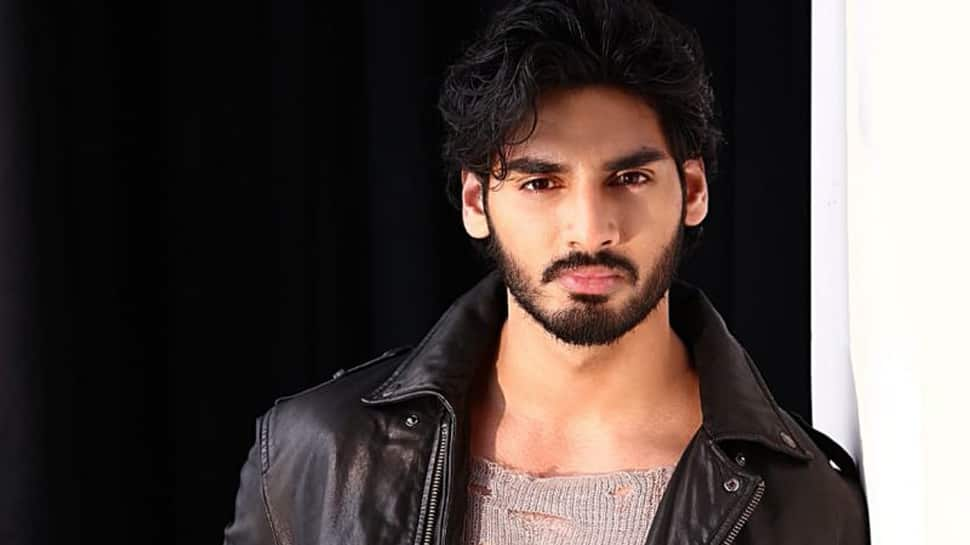 Never give up: Suniel tells son Ahan Shetty