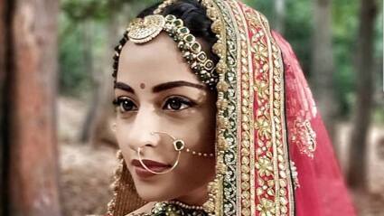 Niyati Fatnani in love with her Durga avatar