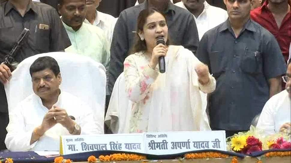 Yadav pari&#039;war&#039; in the open again: Mulayam Yadav’s daughter-in-law Aparna sides with chacha Shivpal Yadav