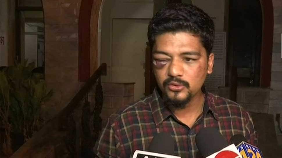 Journalist beaten up by four miscreants outside his house in Mumbai