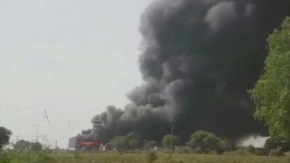 Massive fire breaks out at garment warehouse in Gurugram, 6 fire tenders rushed