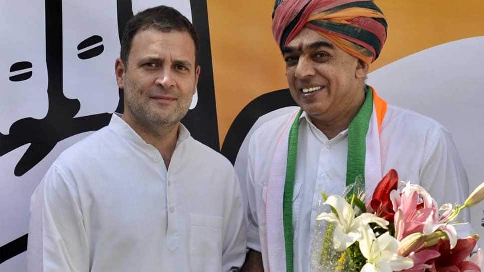 Jaswant Singh&#039;s son Manvendra Singh joins Congress, meets Rahul Gandhi