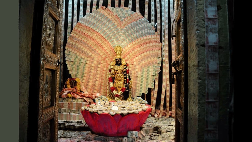 Vishakhapatnam&#039;s Kanyaka Parameshwari temple gets wrapped up in Rs 4.5 crore cash, gold