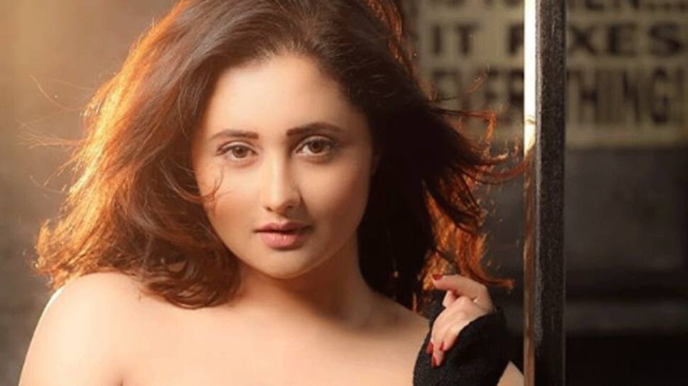 Rashami Desai denies being Bigg Boss 12 wild card entry