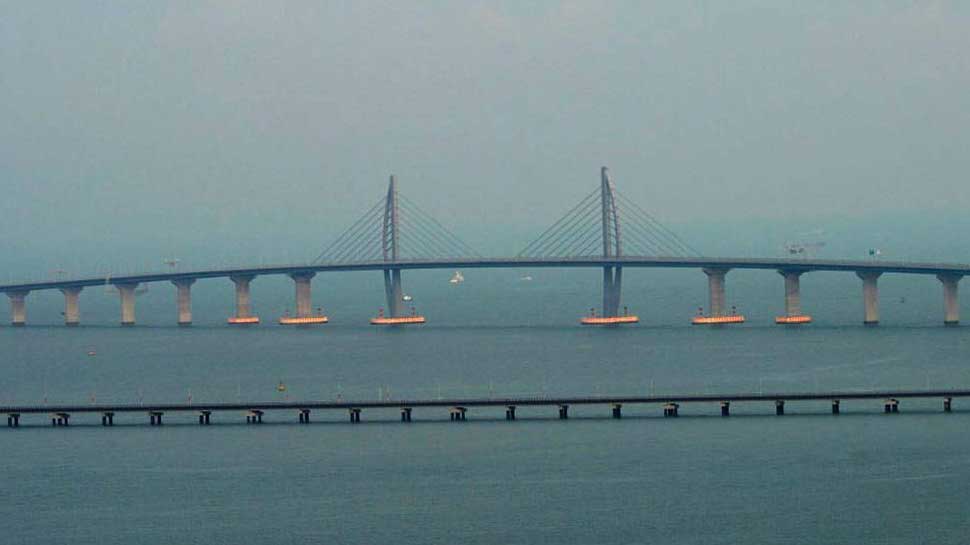 Chinese President Xi Jinping opens world&#039;s longest sea-crossing bridge