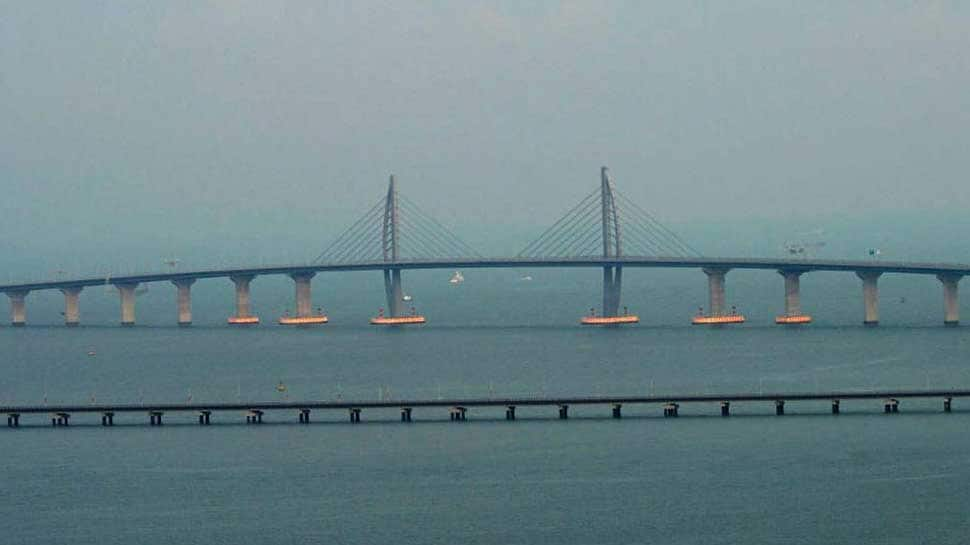 Chinese President Xi Jinping opens world&#039;s longest sea-crossing bridge