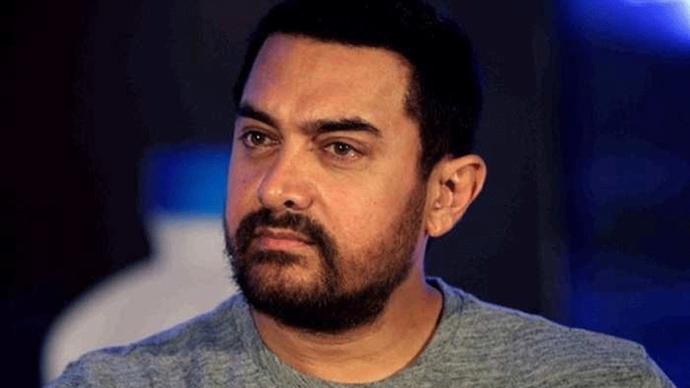 Aamir Khan returns back to &#039;Mogul&#039; after Subhash Kapoor&#039;s exit. Rajkumar Hirani to take over as film director?