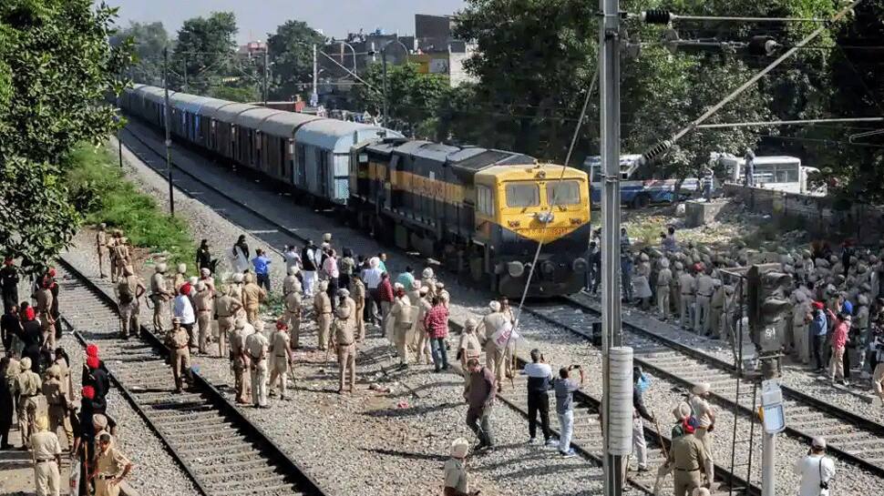 Amritsar train tragedy: SAD demands probe by sitting HC judge; statements of victims&#039; kin recorded