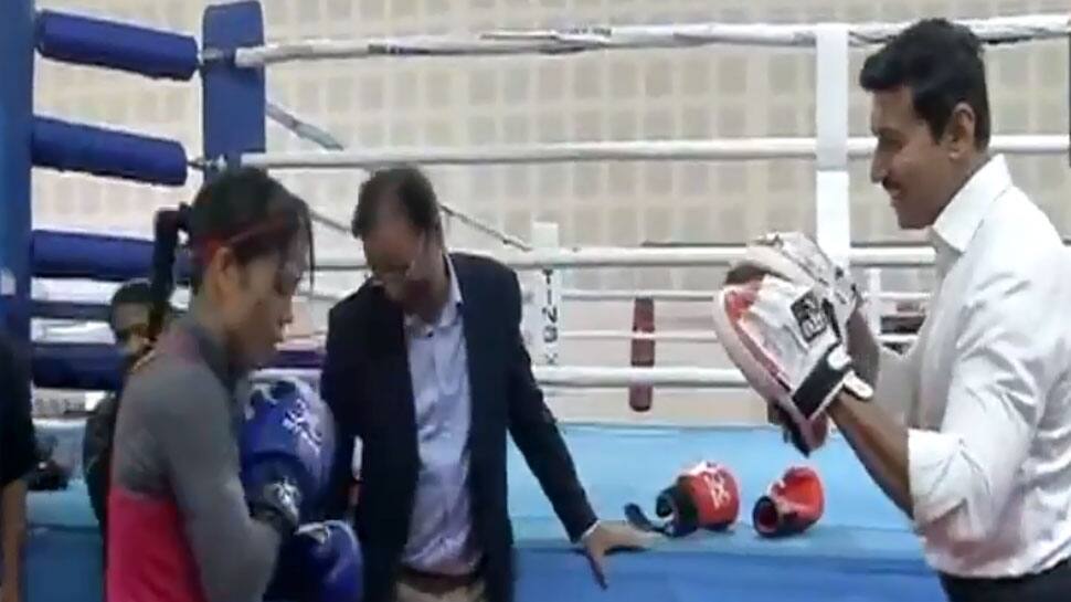 Mary Kom trades punches with Rajyavardhan Singh Rathore in &#039;fun session&#039;