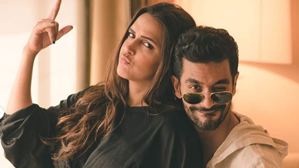 Mom-to-be Neha Dhupia&#039;s latest photoshoot with husband Angad Bedi is too cute to miss!