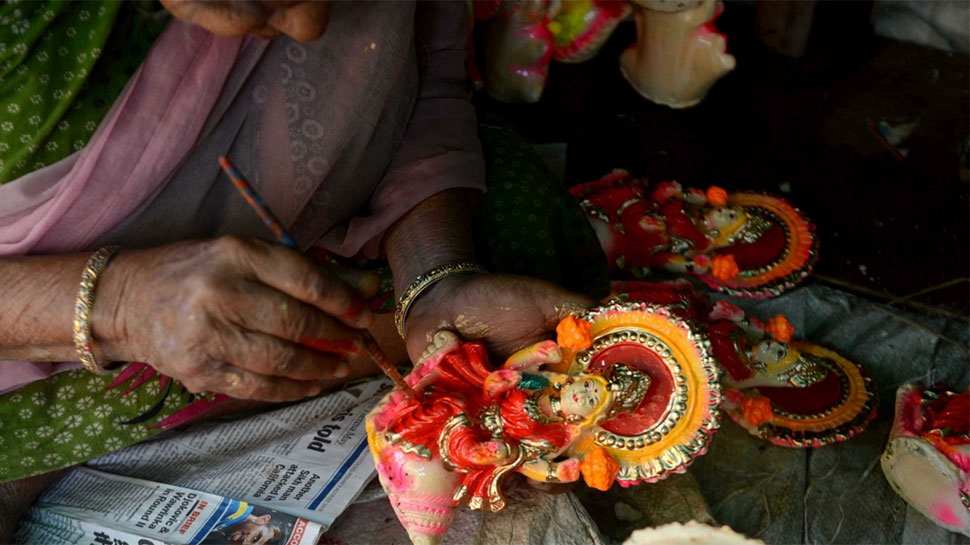 Diwali 2018: Lakshmi Pujan Tithi, Timings and Vidhi Diwali 2018: Lakshmi Pujan Tithi, Timings and Vidhi