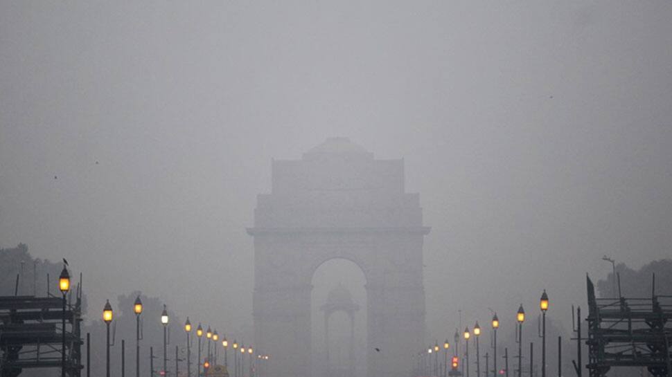 Ahead of Diwali, Delhi-NCR turns into gas chamber as air quality turns &#039;severe&#039;