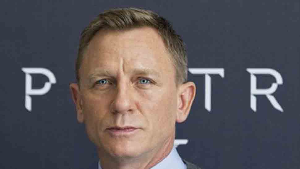 Daniel Craig blames smartphones for ruining his night outs