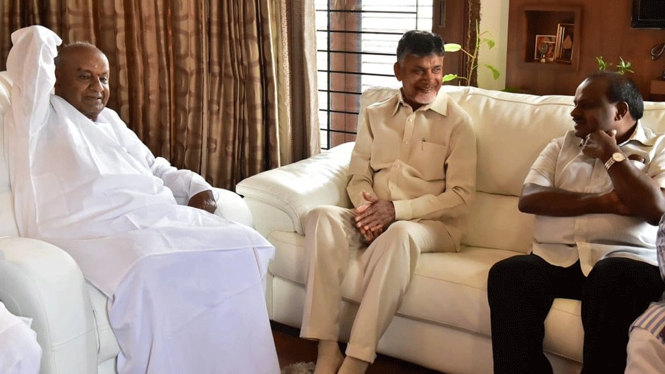 TDP chief Chandrababu Naidu meets Deve Gowda, Kumaraswamy, calls for Opposition unity to defeat PM Narendra Modi 