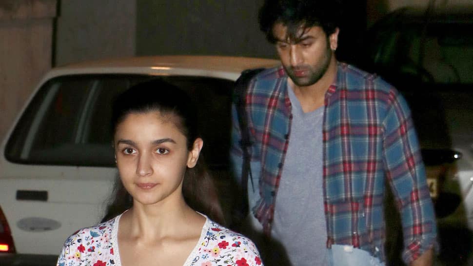 Alia Bhatt and Ranbir Kapoor clicked in Bandra—Pics