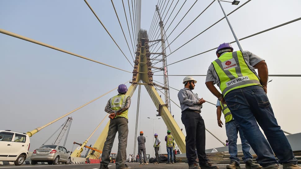 Develop Signature Bridge as iconic tourist destination: Manish Sisodia