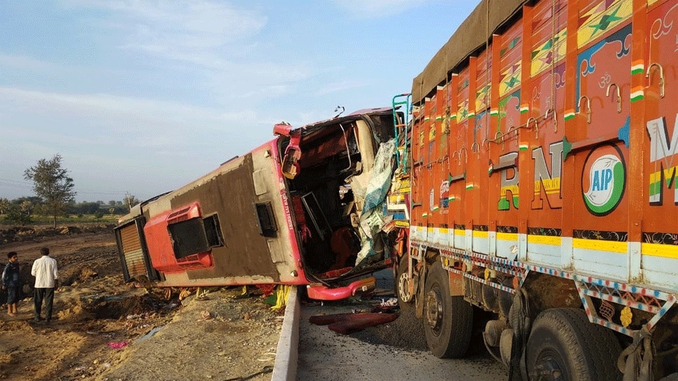 Karnataka: 6 dead, over 10 injured after bus collides with lorry near Hubli on NH 63