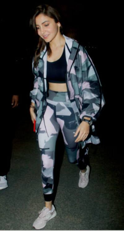Anushka keeps it casual this time!