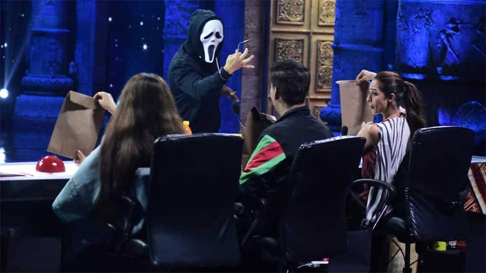 India&#039;s Got Talent: Rithvik Dhanjani surprises judges by his magic act—See pics