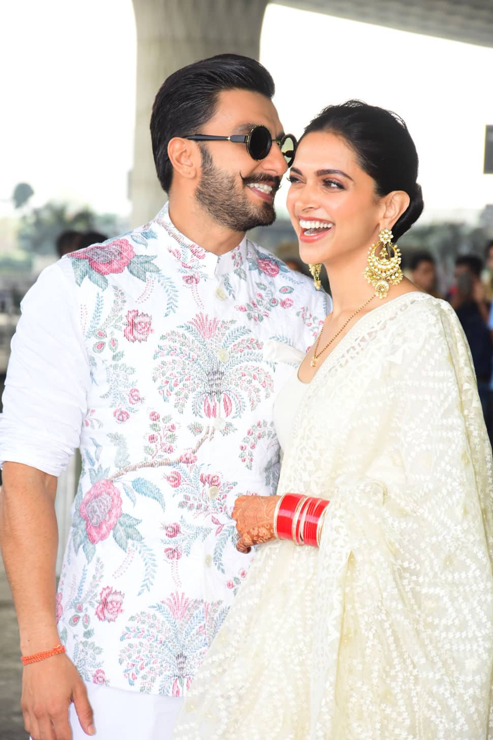 Even When Twinning With Ranveer Singh, Deepika Padukone Can't Get