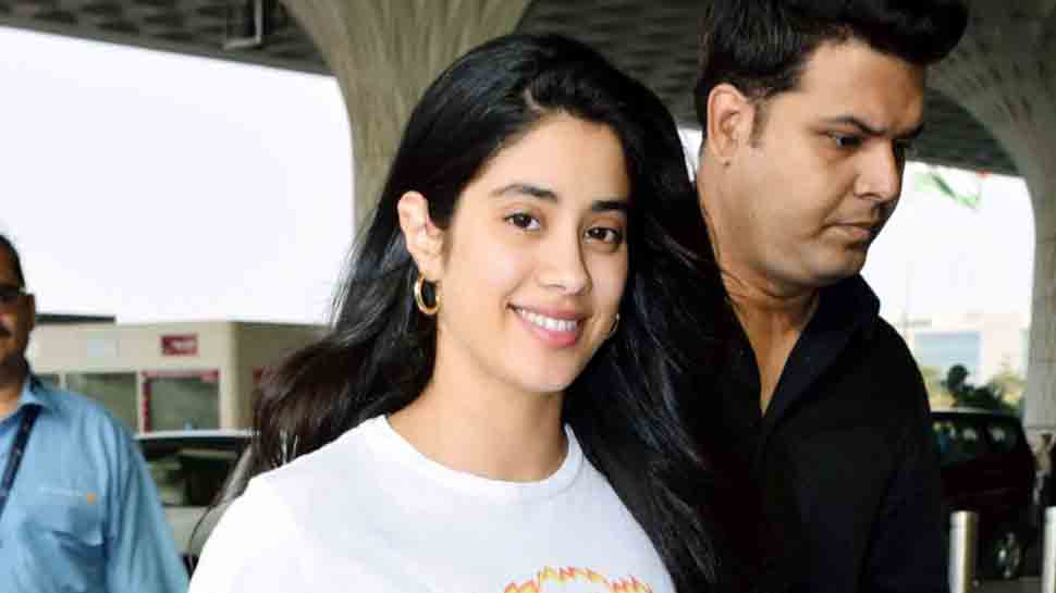 Janhvi Kapoor makes simple, elegant appearance at Mumbai airport — See photos