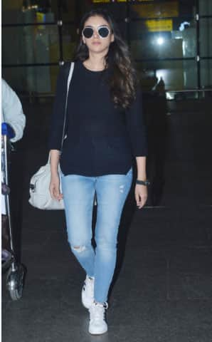 Aditi Rao Hydari spotted at the airport in an outfit worth Rs. 12,700 along  with Louis Vuitton bag worth Rs. 1.1 lakh and Gucci shoes worth Rs. 85,000  12700 : Bollywood News - Bollywood Hungama