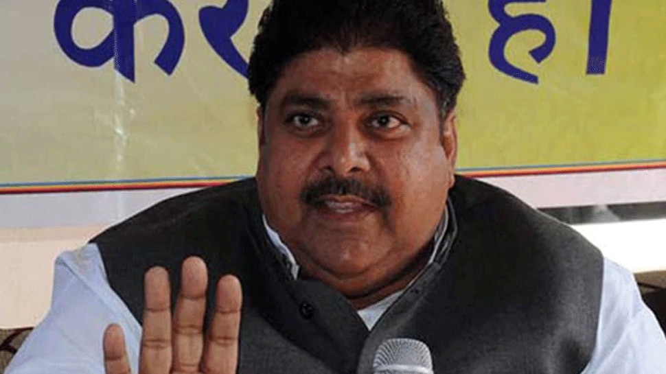 INLD leaders resign in show of support to &#039;expelled&#039; Ajay Chautala and his sons