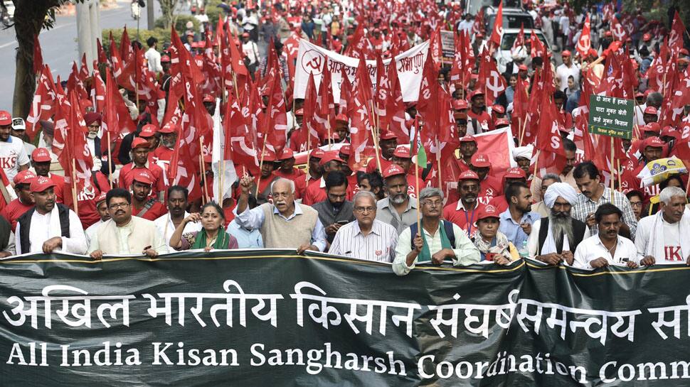 Thousands of farmers march towards Parliament; 3,500 cops deployed