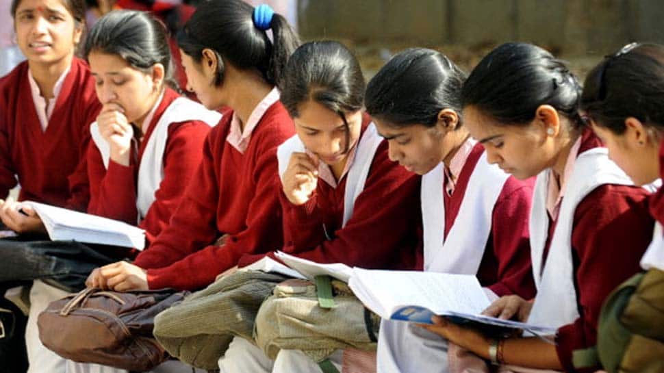 Delhi government fixes weight of school bags for students